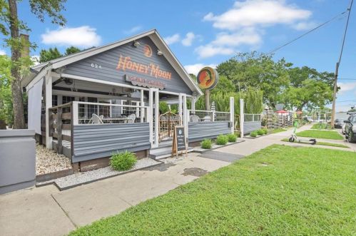 710 34th St, Austin TX  78705-1231 exterior