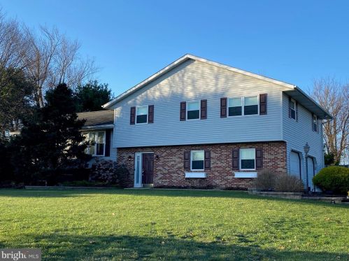 3 Woodland Ct, Moselem, PA 19526-9207