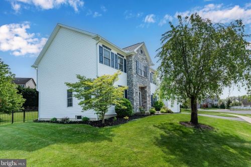 473 Adam Ln, Navy Sup Dpt PA  17050-2477 exterior