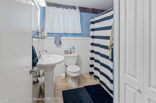 2 Dina Pl, Jackson Twp NJ 08527-1124 exterior