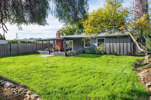 6623 Ballinger Ave, San Diego CA  92119-1822 exterior