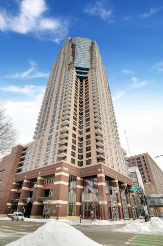 168 6th St, Saint Paul MN 55101-1996 exterior