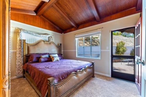 1136 Avocado Crst Rd, La Habra CA 90631-8108 exterior