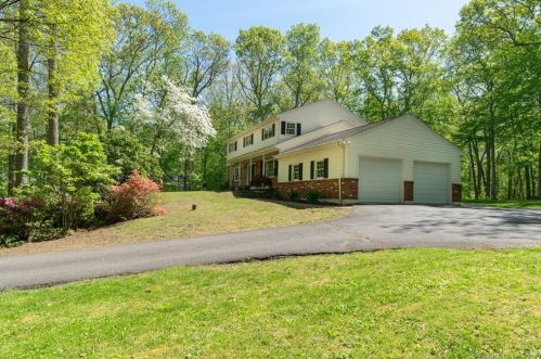 9 Ladyslipper Ln, Lyme, CT 06371-1334