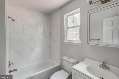 130 Country Ln, Erial NJ  08081-9383 exterior