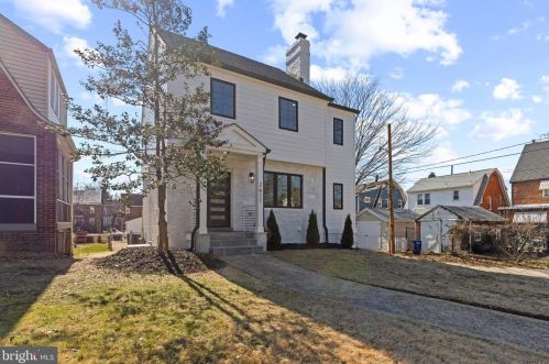 2611 Otis St, Washington, DC 20018-2927