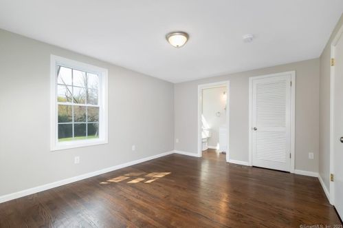 124 Park Dr, Kensington CT  06037-3815 exterior