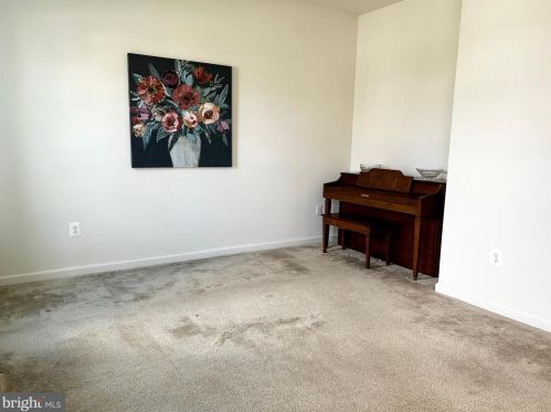 148 Killian Ln, Charles Town WV  25414-4939 exterior