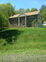 214 Scenic Dr, Blakeslee, PA 18610-7735