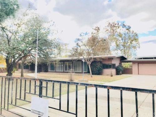 303 Anderson Rd, Exeter, CA 93221-9339