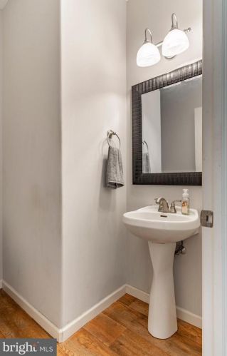 25 Summerlyn Dr, Ephrata PA  17522-9331 exterior