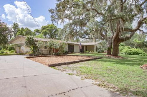 8050 Tanglewood Dr, New Port Richey, FL 34654-5754