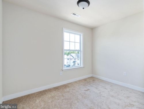 1010 Wicklow Dr, Fredericksburg VA  22401-2722 exterior