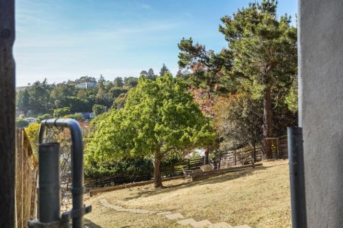 2622 Monserat Ave, Belmont CA  94002-1446 exterior