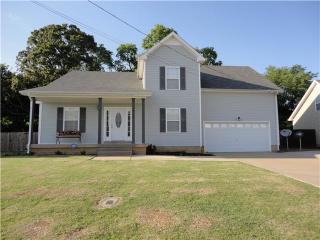 1417 Addison Dr, Clarksville, TN 37042-8761