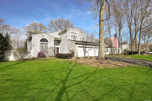 69 Arbor Field Way, Lake Grove, NY 11755-1841