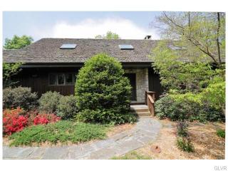 3063 Distillery Rd, Fogelsville PA  18051-2128 exterior