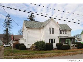 22 Maple St, Canisteo, NY 14823-1361