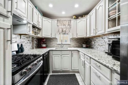 122 Gaston Ave, Outwater NJ  07026-1208 exterior