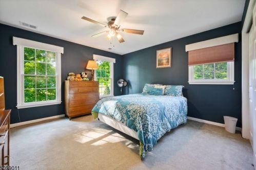 12 Stacey Ct, Sparta NJ  07871-1000 exterior