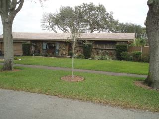 4011 Garfield St, Hollywood, FL 33021-5327