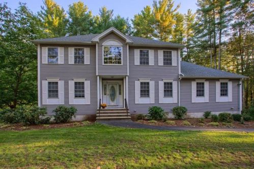 62 West St, Methuen, MA 01844-1318