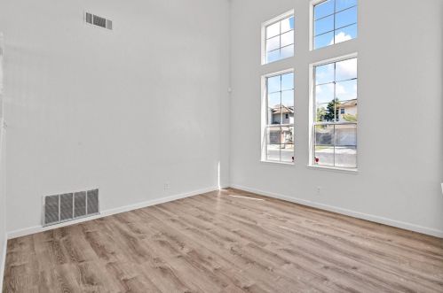 1285 Burgundy Ln, Manteca CA  95337-6874 exterior