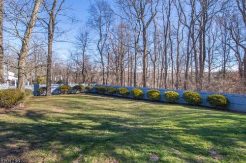 9 Memory Ln, Dover NJ  07869-4205 exterior