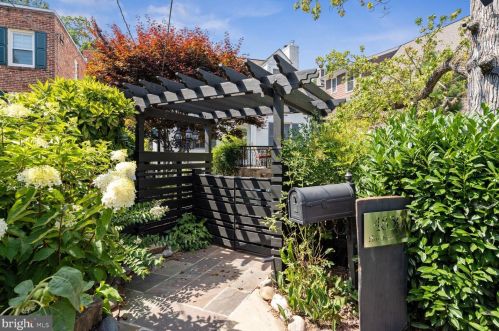 4839 Hutchins Pl, Washington, DC 20007-1529