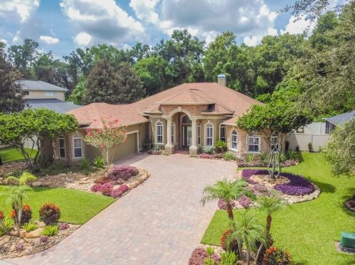 1827 Crooked Oak Ln, Lutz FL  33559-7407 exterior