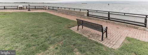 46 Clinton St, Delaware City, DE 19706-7700