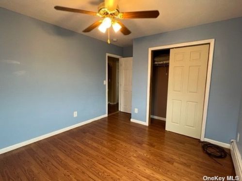 80 Doges Promenade, North Lindenhurst NY  11757-6408 exterior