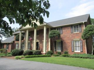 5800 Hidden Valley Rd, Greensboro, NC 27407-8044