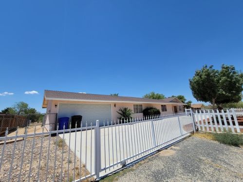 15492 Burwood Rd, Victorville, CA 92394-1810