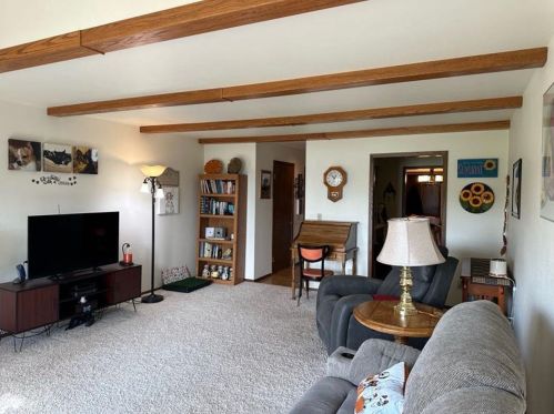 1586 Amy St, Green Bay, WI 54302-2408