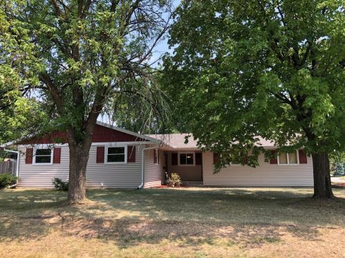 2417 Centennial Dr, Saint Cloud, MN 56303-2534