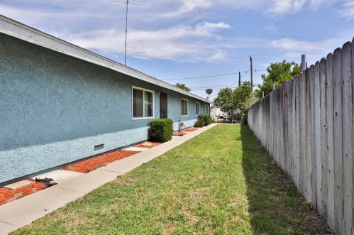 464 Riverside Ave, Colton, CA 92324-2436