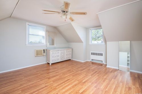 3 Lynn Pl, Bethpage NY  11714-4307 exterior