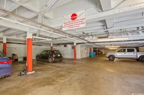 1260 Clay St, San Francisco CA  94108-1462 exterior