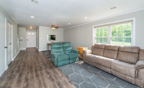 198 Gettysburg Way, Lincoln Park NJ  07035-1824 exterior