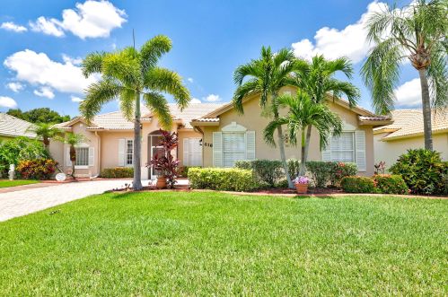 416 Canterbury Ct, Fort Pierce, FL 34983-3404