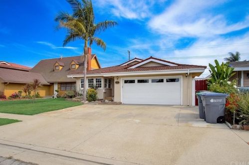 1616 218th St, Long Beach, CA 90745-2510