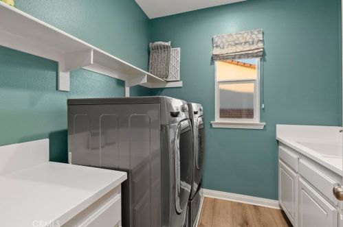 39057 Hidden Creek Ln, Temecula CA  92591-7417 exterior