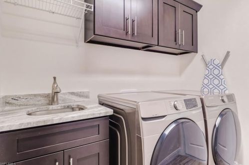 2227 2 Ter, Cape Coral FL  33990-1024 exterior