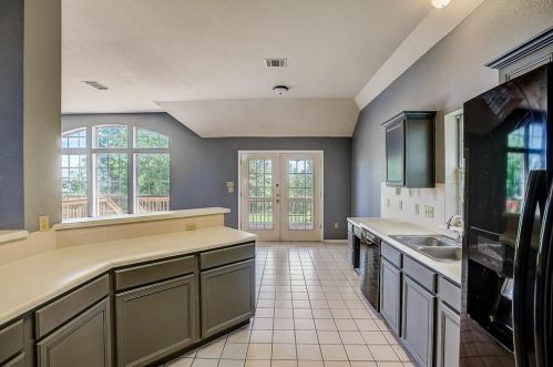 100 Parque Cir, Georgetown TX 78626-4537 exterior