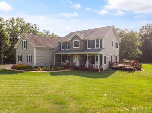 13 New Bromley Rd, White House Station, NJ 08889-5001