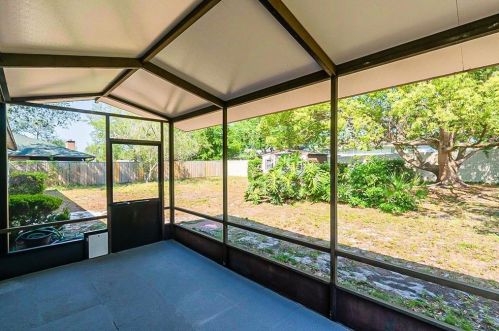 2049 El Campo Ave, Deltona FL  32725-3204 exterior