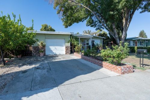 9 Ashley Ave, Woodland CA  95695-2509 exterior