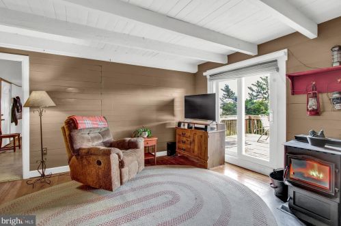 3243 Galen Hall Rd, Swartzville PA  17569-9580 exterior