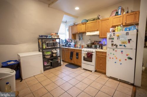 7046 Chew Ave, Philadelphia PA 19119-1846 exterior